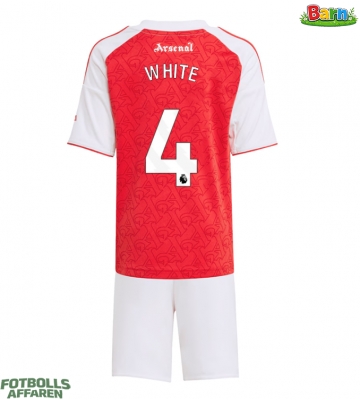 Arsenal Ben White #4 Hemmaställ Barn 2025-26 Kortärmad (+ Korta byxor)